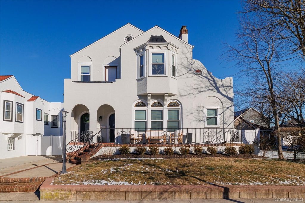 41 W Penn Street Main F, Long Beach, NY 11561