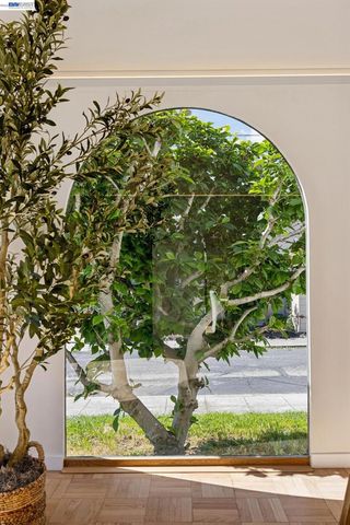 2713 Calhoun Street, Alameda, CA 94501