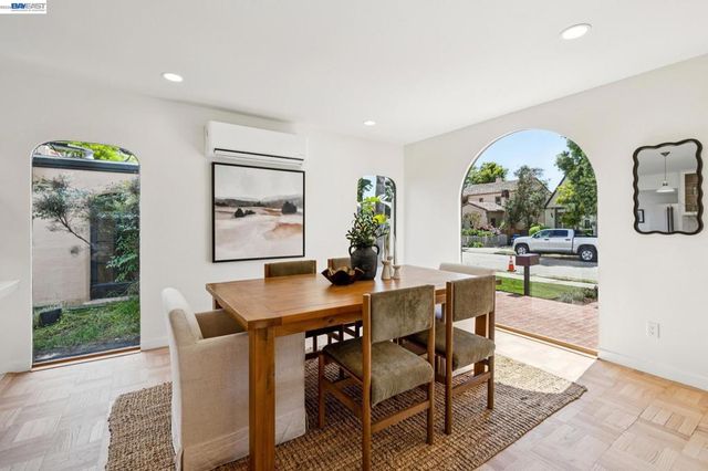2713 Calhoun Street, Alameda, CA 94501