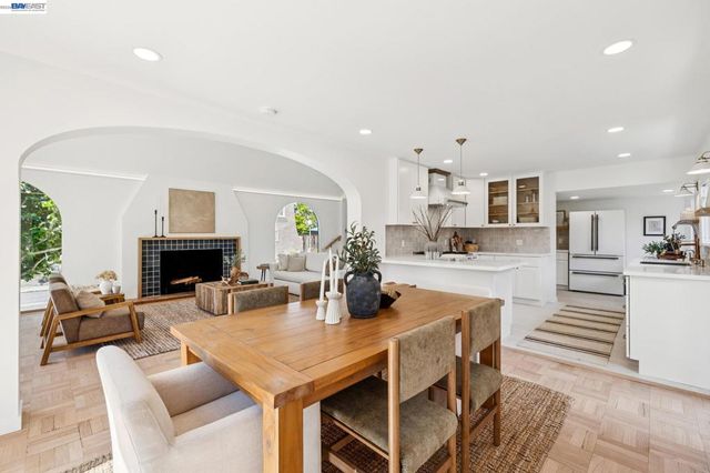 2713 Calhoun Street, Alameda, CA 94501