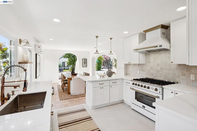 2713 Calhoun Street, Alameda, CA 94501