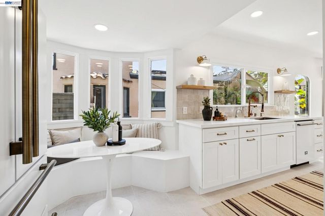 2713 Calhoun Street, Alameda, CA 94501