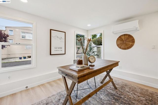 2713 Calhoun Street, Alameda, CA 94501