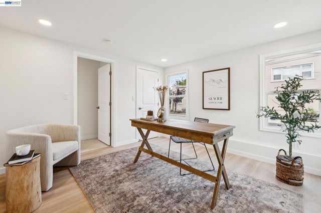 2713 Calhoun Street, Alameda, CA 94501
