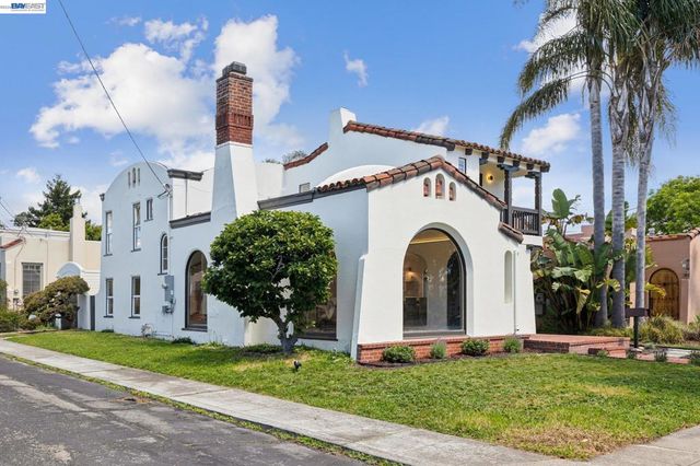 2713 Calhoun Street, Alameda, CA 94501