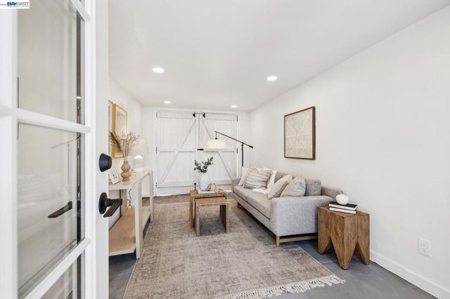 2713 Calhoun Street, Alameda, CA 94501