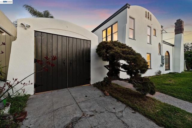 2713 Calhoun Street, Alameda, CA 94501