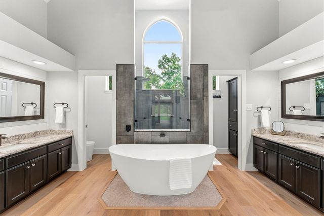 9 Claridge Court, Conroe, TX 77304