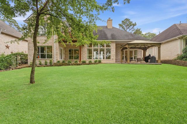 9 Claridge Court, Conroe, TX 77304