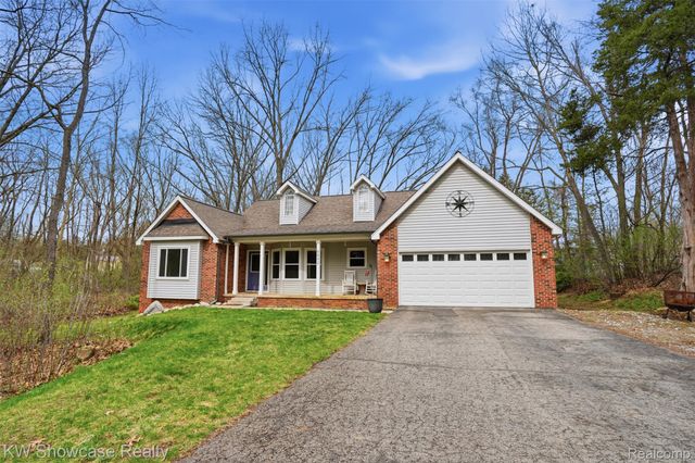 9842 Cedar Island Road, White Lake Charter Township, MI 48386