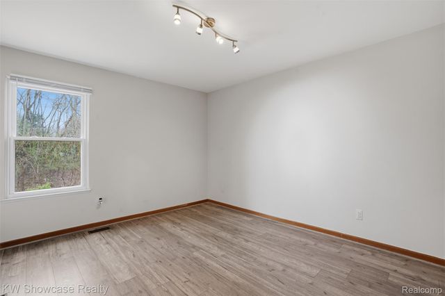 9842 Cedar Island Road, White Lake Charter Township, MI 48386