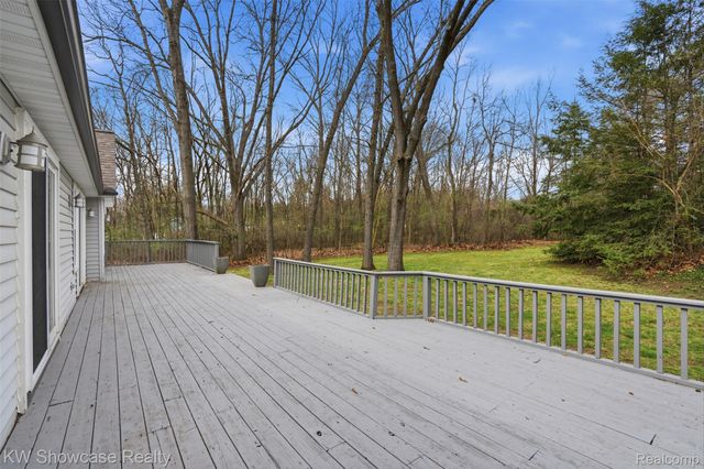 9842 Cedar Island Road, White Lake Charter Township, MI 48386