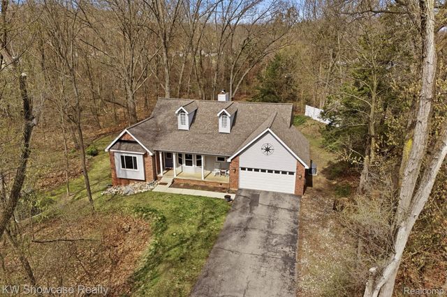 9842 Cedar Island Road, White Lake Charter Township, MI 48386