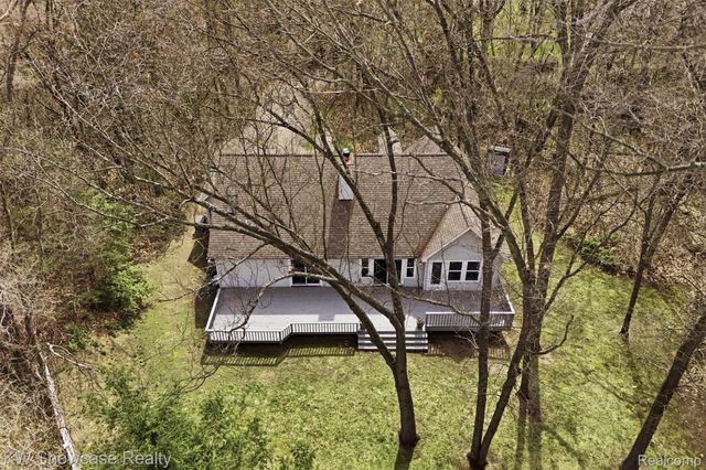 9842 Cedar Island Road, White Lake Charter Township, MI 48386