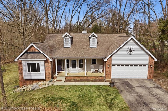 9842 Cedar Island Road, White Lake Charter Township, MI 48386