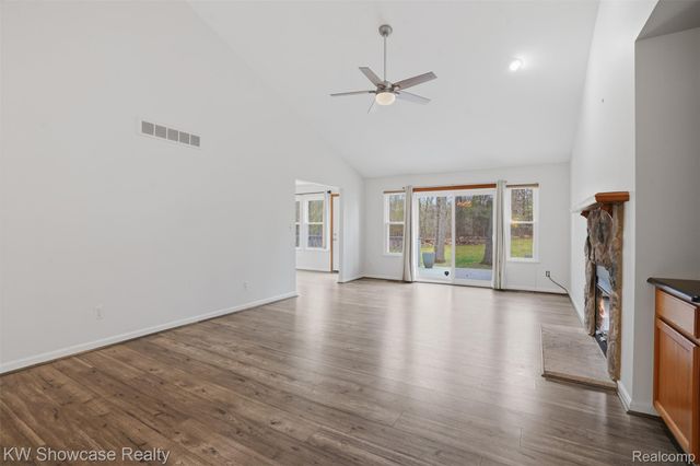 9842 Cedar Island Road, White Lake Charter Township, MI 48386