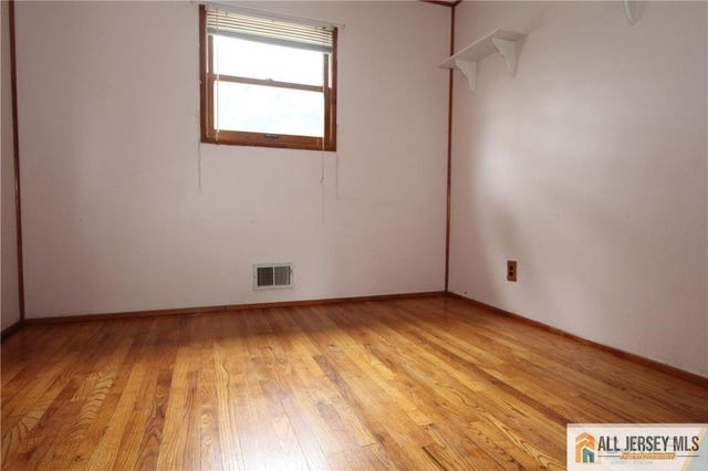 39 Stony Road, Edison, NJ 08817