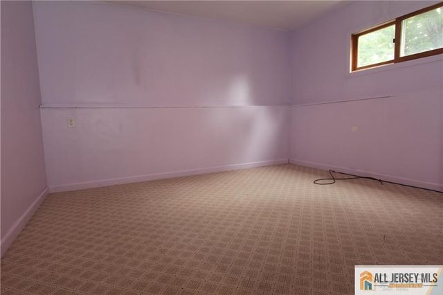 39 Stony Road, Edison, NJ 08817