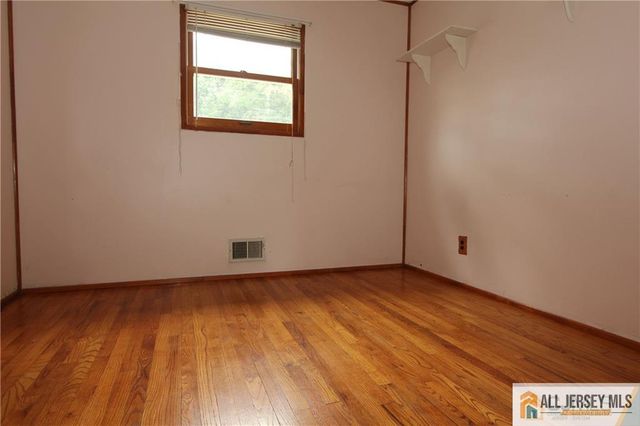 39 Stony Road, Edison, NJ 08817