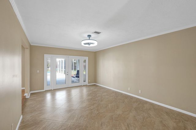 901 NE Town Terrace, Jensen Beach, FL 34957