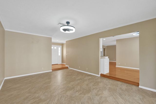 901 NE Town Terrace, Jensen Beach, FL 34957