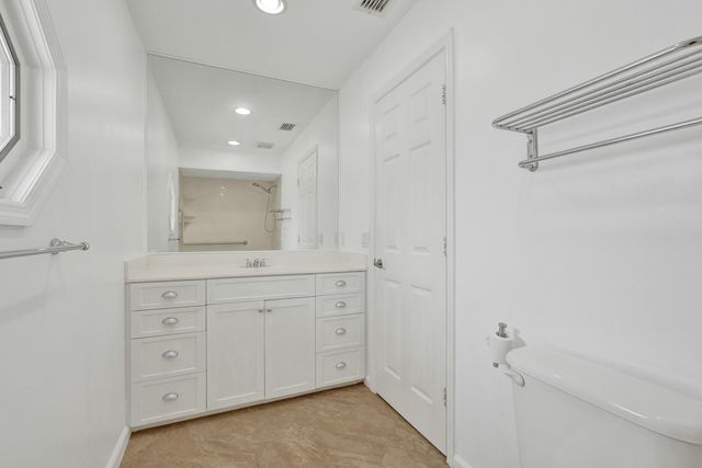 901 NE Town Terrace, Jensen Beach, FL 34957