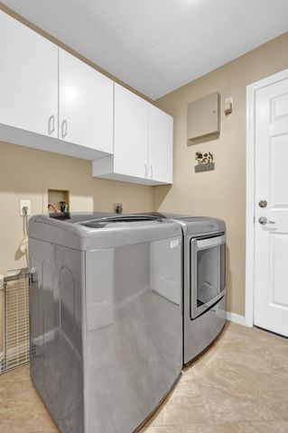 901 NE Town Terrace, Jensen Beach, FL 34957