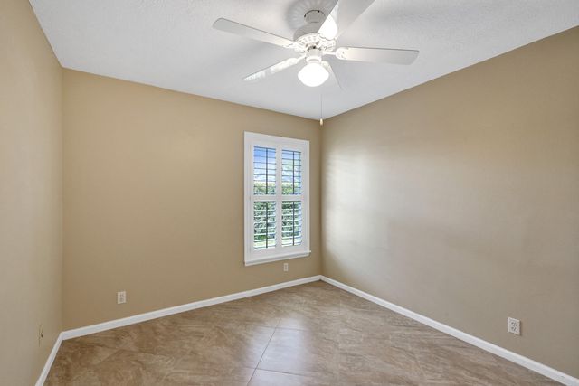 901 NE Town Terrace, Jensen Beach, FL 34957