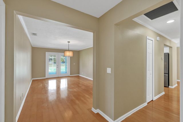 901 NE Town Terrace, Jensen Beach, FL 34957