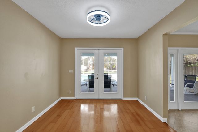 901 NE Town Terrace, Jensen Beach, FL 34957