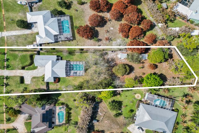 901 NE Town Terrace, Jensen Beach, FL 34957