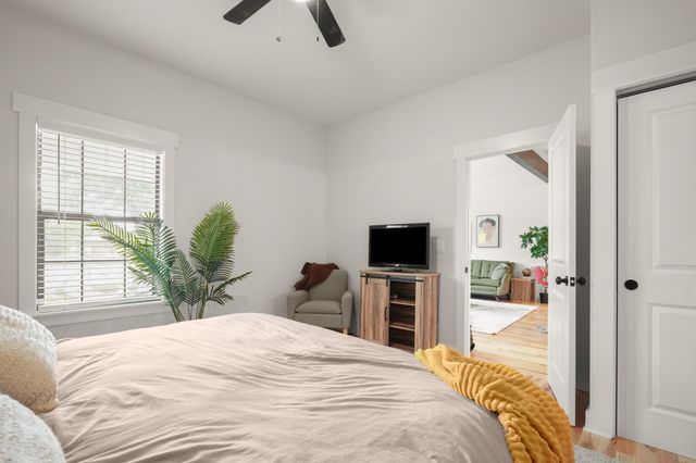 301 Old Thorndale RD, Taylor, TX 76574