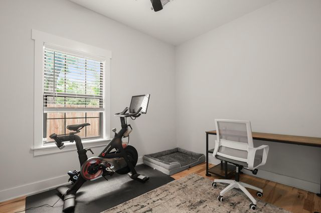 301 Old Thorndale RD, Taylor, TX 76574