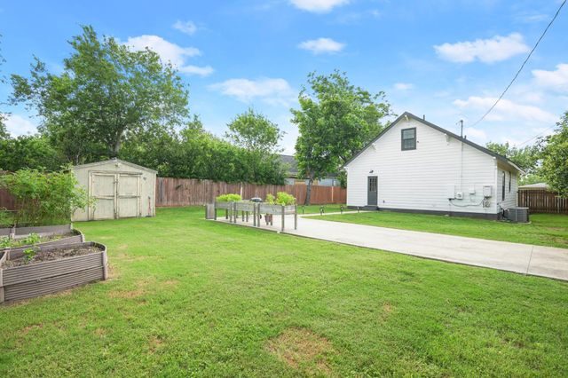 301 Old Thorndale RD, Taylor, TX 76574