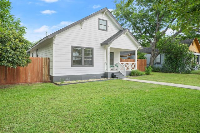 301 Old Thorndale RD, Taylor, TX 76574