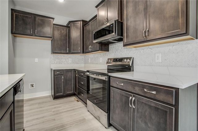 4005 NW 96th Street, Kansas City, MO 64154