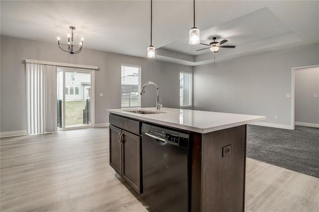 4005 NW 96th Street, Kansas City, MO 64154