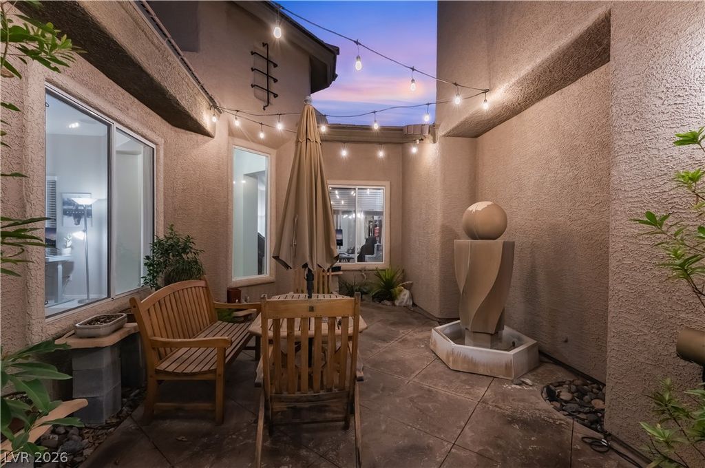 186 Uccello Drive, Las Vegas, NV 89138 — photo 3