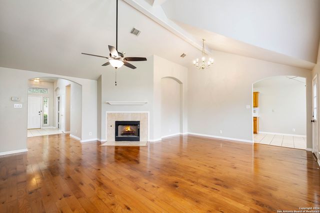 450 WALNUT HEIGHTS, New Braunfels, TX 78130