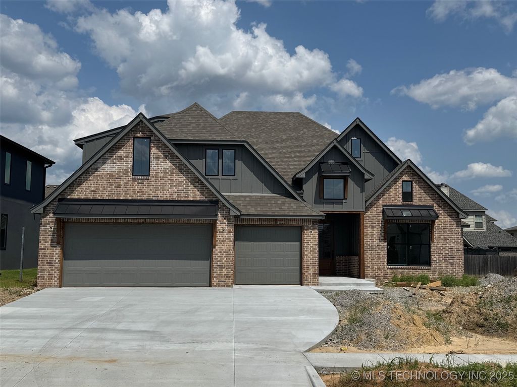 14533 S College Avenue, Bixby, OK 74008