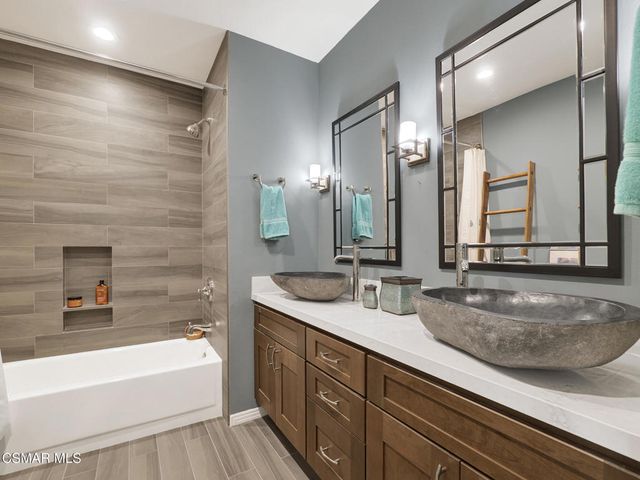 11823 Maple Crest Street, Moorpark, CA 93021