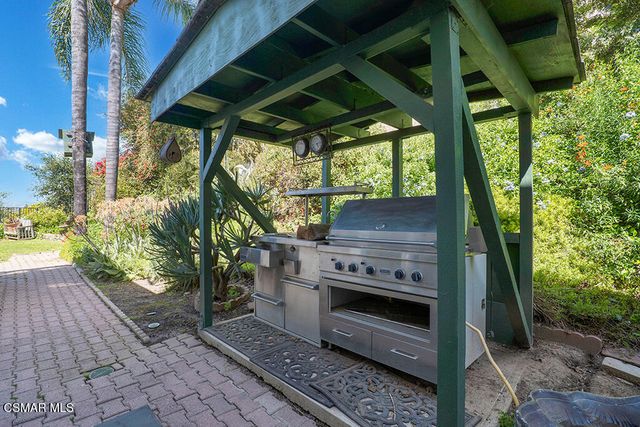 11823 Maple Crest Street, Moorpark, CA 93021