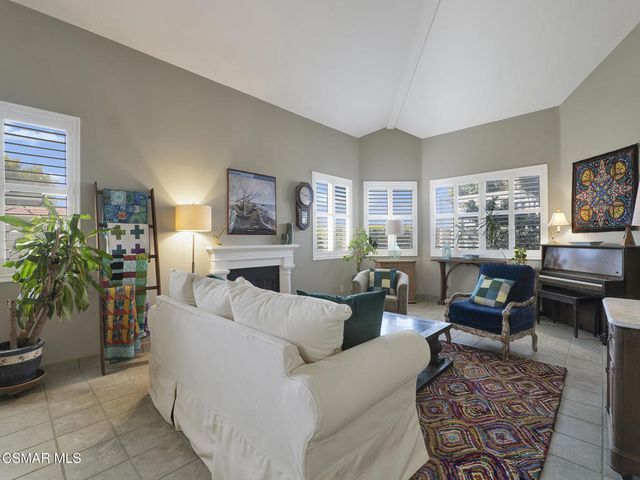 11823 Maple Crest Street, Moorpark, CA 93021
