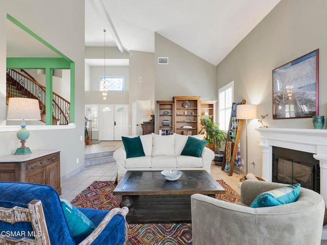 11823 Maple Crest Street, Moorpark, CA 93021