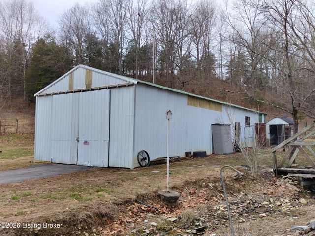 300 Dutchmans Creek Rd, Taylorsville, KY 40071