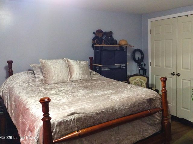 300 Dutchmans Creek Rd, Taylorsville, KY 40071