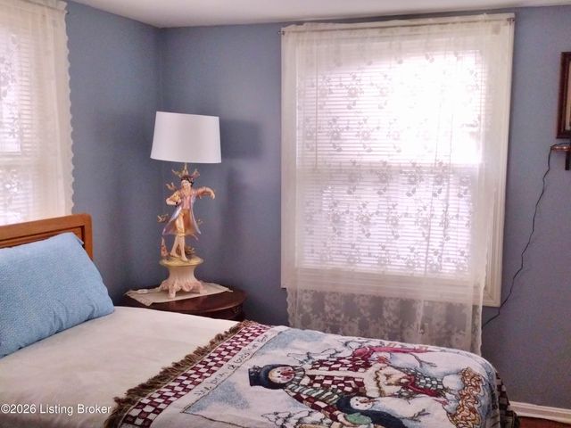 300 Dutchmans Creek Rd, Taylorsville, KY 40071