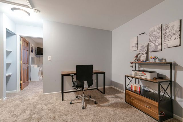 285 Regency Court Unit B Court, Wauconda, IL 60084