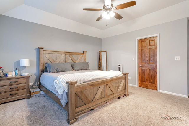 285 Regency Court Unit B Court, Wauconda, IL 60084