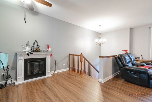 285 Regency Court Unit B Court, Wauconda, IL 60084